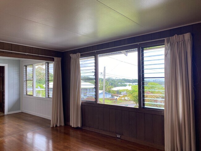 Building Photo - Hilo -Close to Downtown