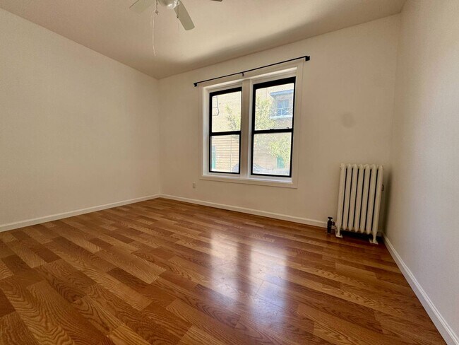 Foto del edificio - 270 72nd St