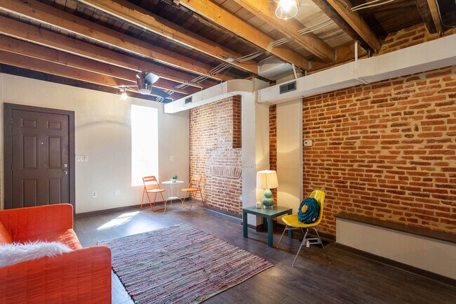 Building Photo - 1604 Latrobe St