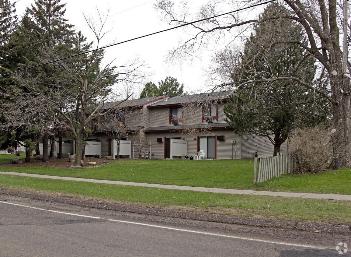 Crossroads of New Brighton Apartments in New Brighton, MN