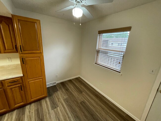 dinning nook - 6504 E 128th St