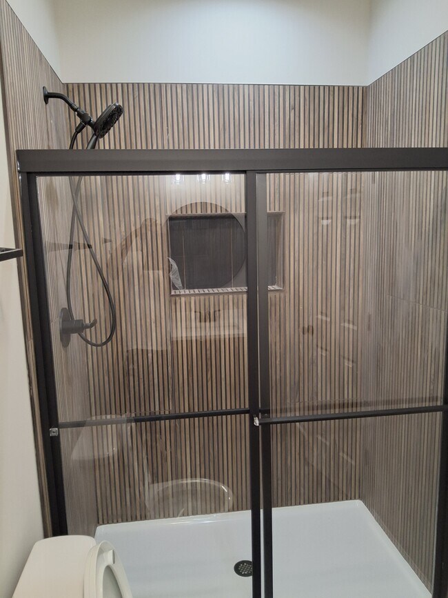 Foto del edificio - 3500 Grand St