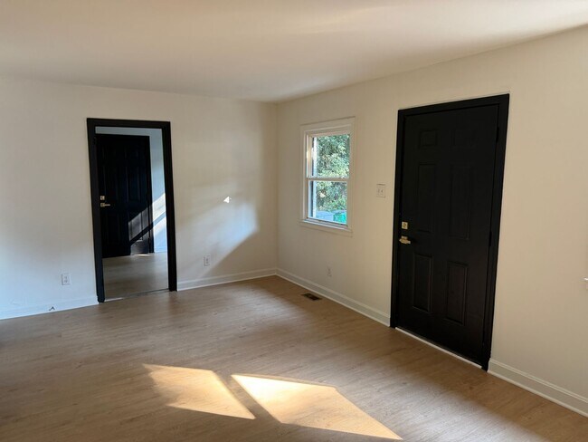 Foto del edificio - 1522 Effingham Rd
