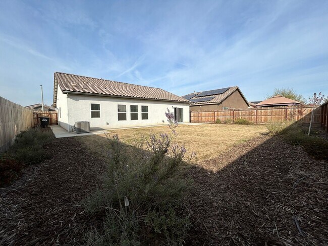 Foto del edificio - Brand New Home