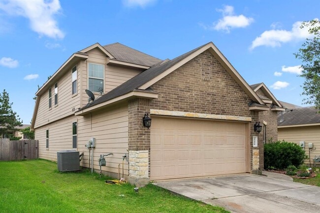 Building Photo - 25426 Saddlebrook Champion Way