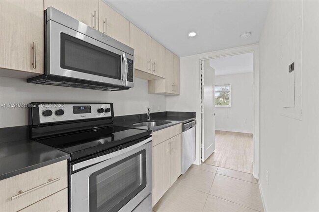 Foto del edificio - 910 West Ave