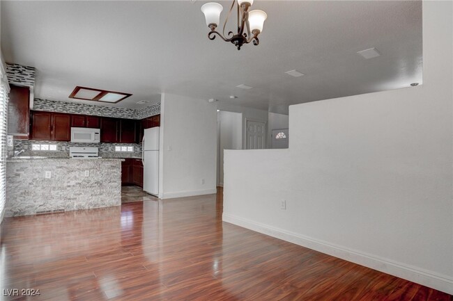 Foto del edificio - 4501 Heavenly Love Way
