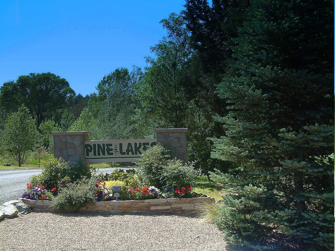 Foto principal - Pine Lakes Mobile Estates