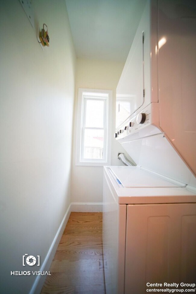 Foto del edificio - 2500 Sq Ft. Massive Luxury Apt in Davis Sq...