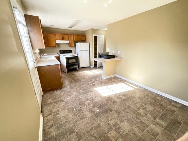 Building Photo - 105 Hillridge Ct