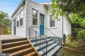 Foto principal - 909 Maplewood Ave