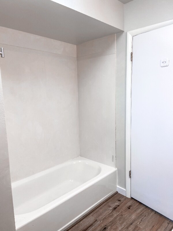 Foto del edificio - 340 W Main St