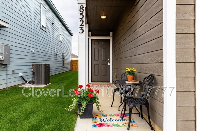 Building Photo - 8523 Loska Grn