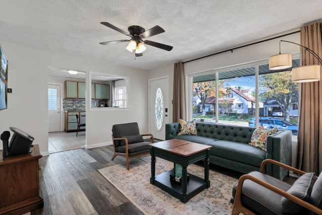 Building Photo - 3333 Dresden St