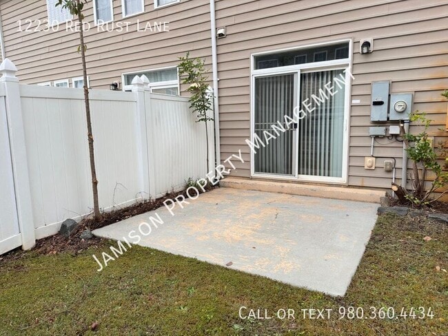 Foto del edificio - 12230 Red Rust Ln