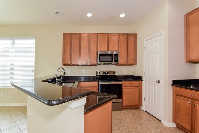 Building Photo - 8322 Deerland Bluff Ln