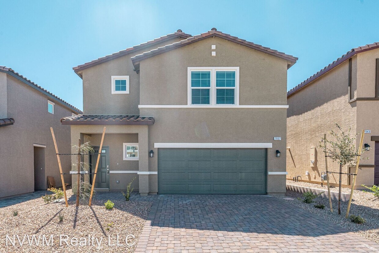 Primary Photo - 4 br, 3 bath House - 7937 Diamond Sky Ave