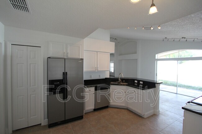 Foto del edificio - 130 Cedarpark Ln