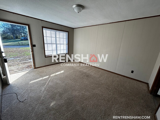 Building Photo - 2799 Christmasville Rd