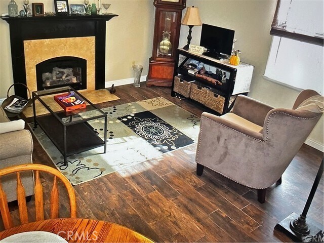 Foto del edificio - 3724 Weston Pl