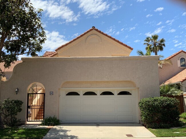Foto del edificio - $500 OFF MOVE IN SPECIAL |  Exclusive Comm...