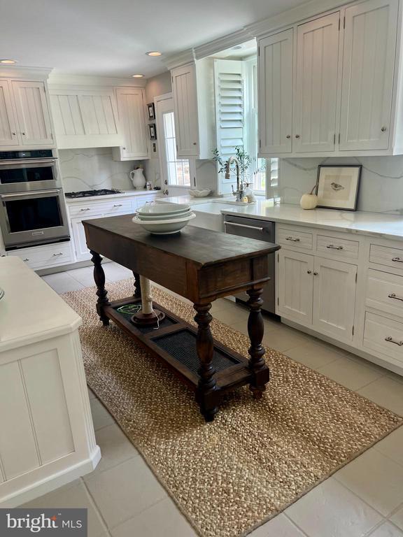 Foto del edificio - 1002 Crest Rd