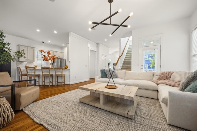 Building Photo - 12621 Doster Ave