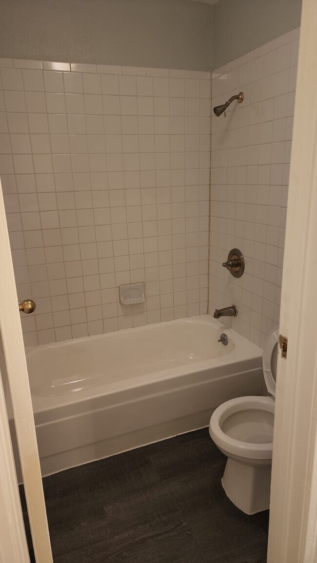 Foto del edificio - 11201 Lynbrook Dr