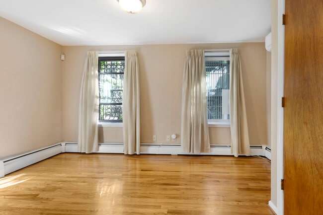 Building Photo - 126 W 132nd St