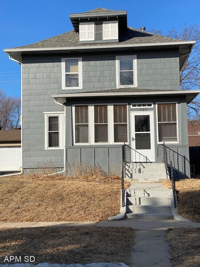 2 br, 2 bath House - 1507 S Norton Unit 3 - 2 br, 2 bath House - 1507 S Norton  Unit 3