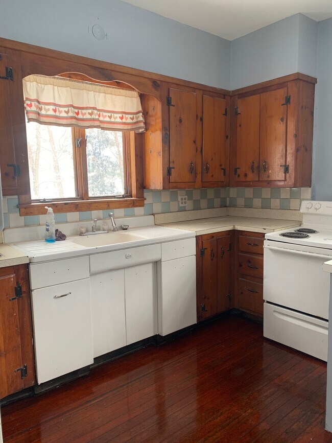 Kitchen - 10 South St