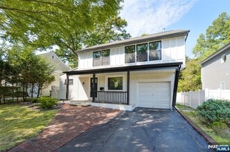 Building Photo - 413 Terhune Ave