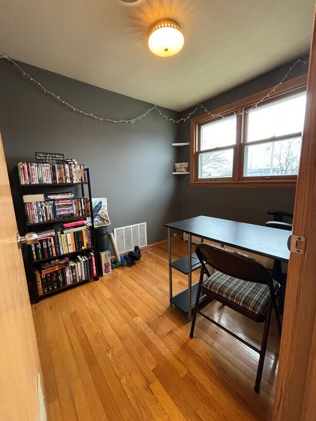 Office space - 1703 E Morgan Ave