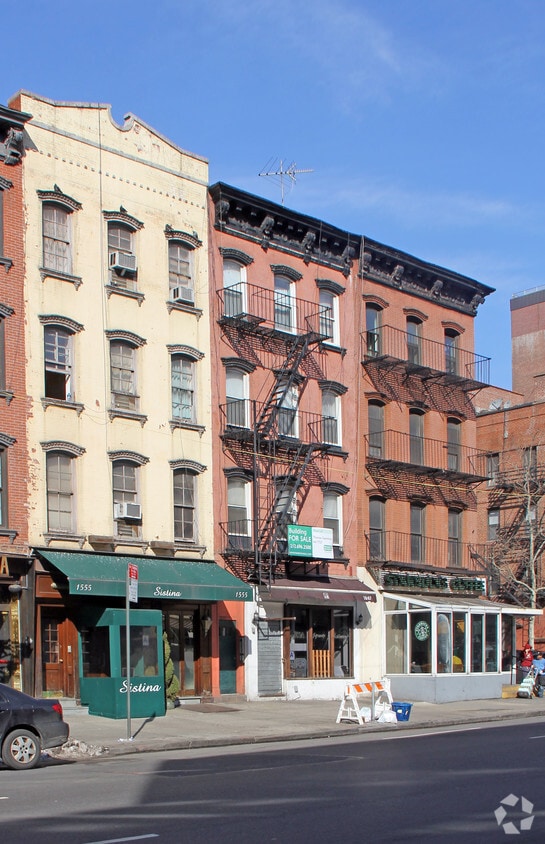 Primary Photo - 1557 Second Ave