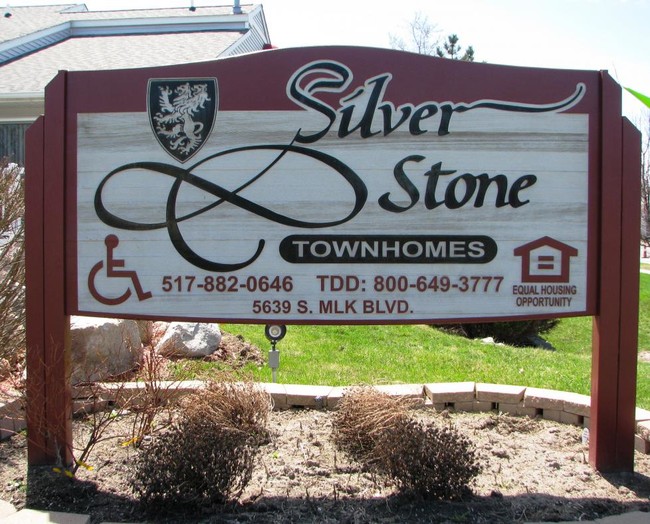 Foto del edificio - Silver Stone Townhomes