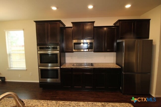 Building Photo - 1202 Stonewall Ridge