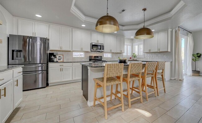 Foto del edificio - 5 Bed Home with luxury finishes in The Gle...
