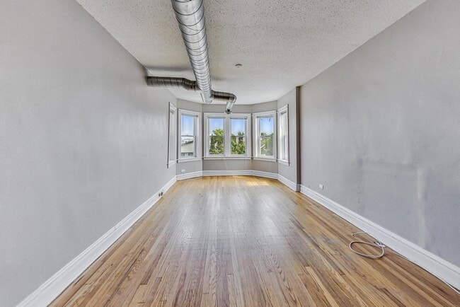 Foto del edificio - 2444 N Campbell Ave
