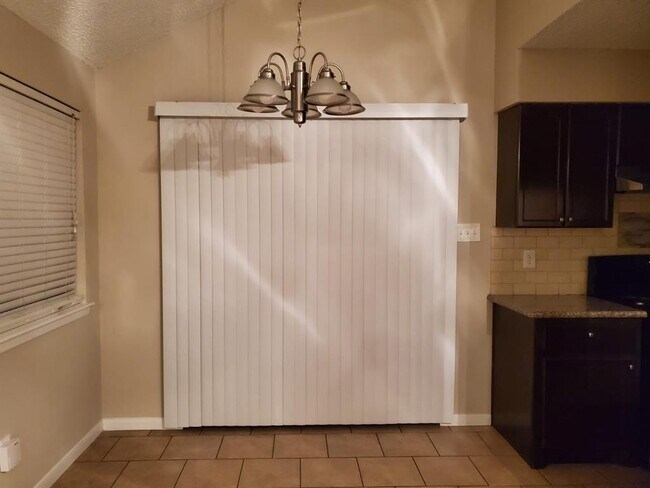 Building Photo - 13634 Carsa Ln