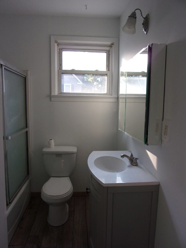 Bathroom - 686 Garden St