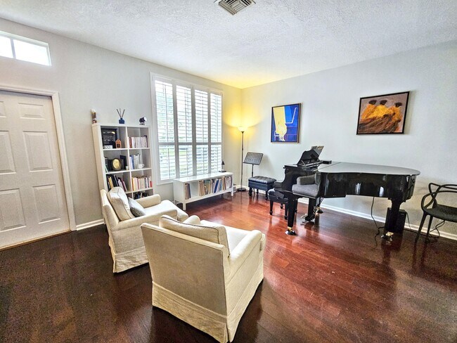 Foto del edificio - 1225 Avondale Ln