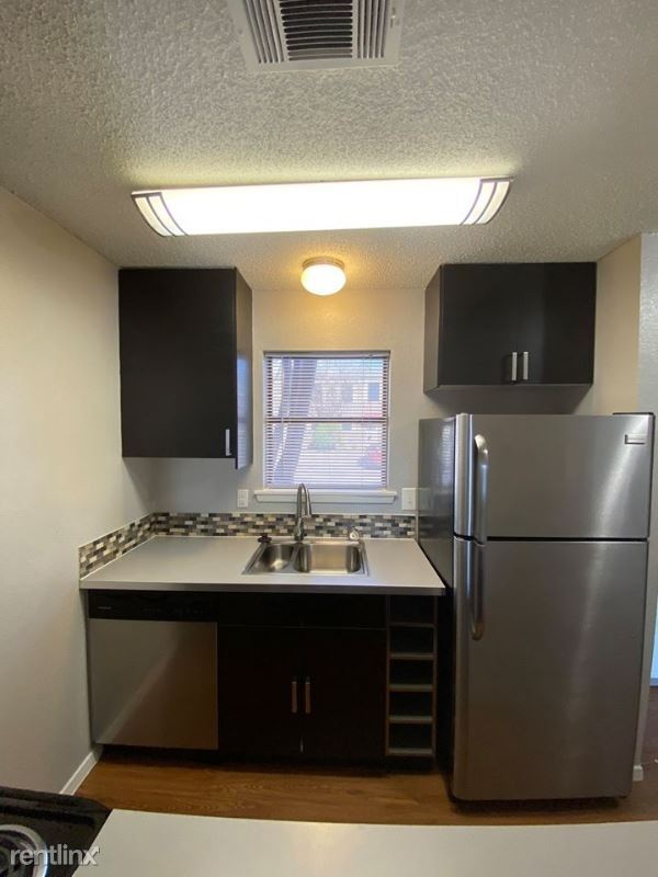 Building Photo - 2 br, 1 bath Townhome - 3716 Murray Ct