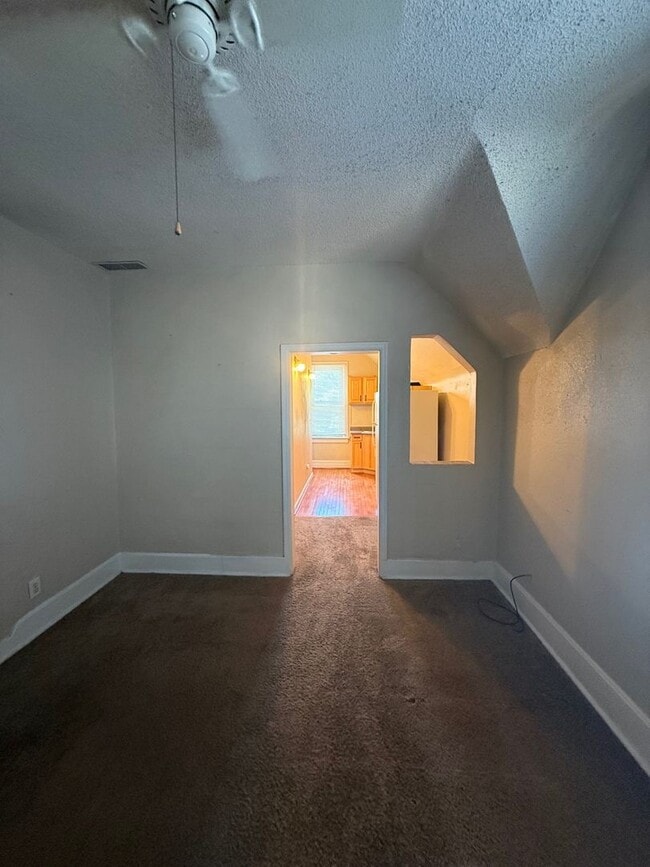 Building Photo - 1 BR/1BA | Newly Renovated Condo | Back patio | In Denver!