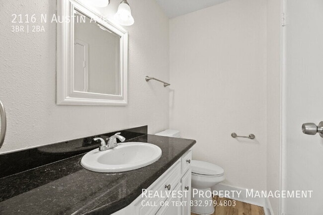 Photo - 2116 N Austin Ave Apartment