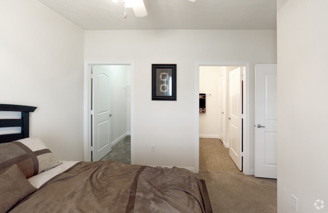 2BR, 2BA - 1382 SF - Copper Chase at Stones Crossing