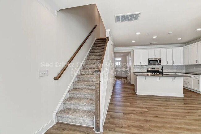 Building Photo - 4023 Black Ct