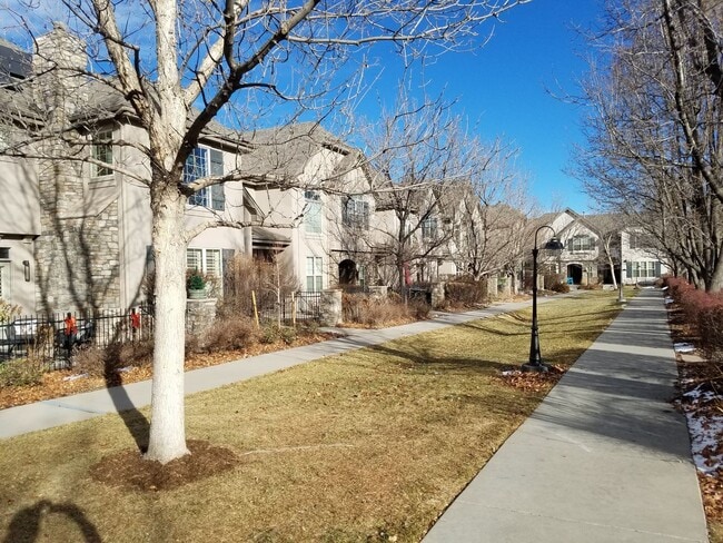Building Photo - Stunning 4 Bedroom 3.5 Bath Lowry Townhome...