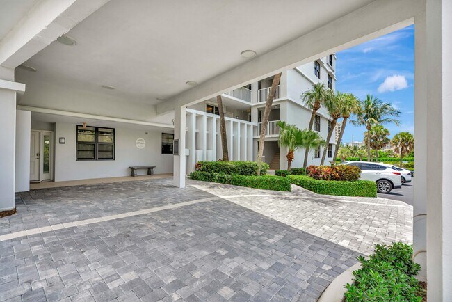 Building Photo - 911 Ocean Dr
