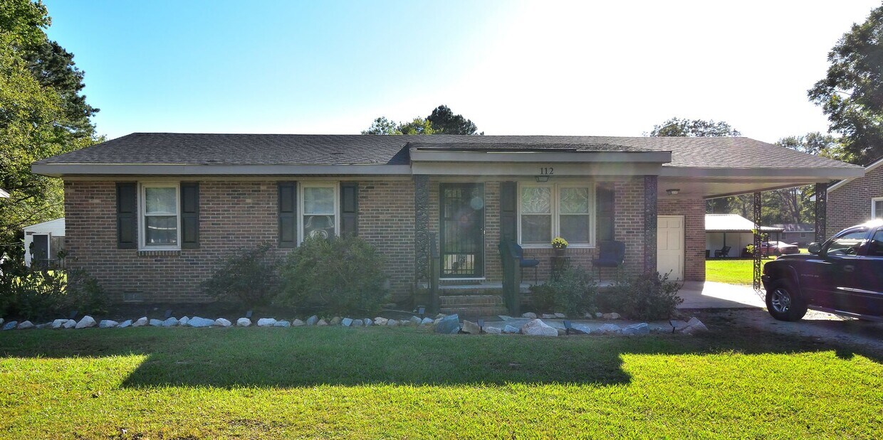 Primary Photo - 112 Daniels Ave