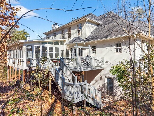 Foto del edificio - 3642 Mayfair Rd NE